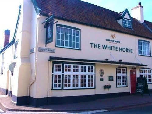 Отель The White Horse Beyton Экстерьер фото